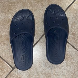Size 3 kids sandal crocs